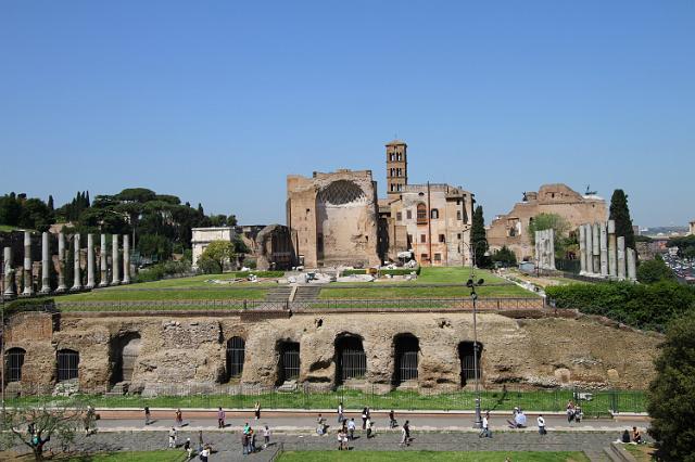 0373 Rome -Forum Romanum.JPG